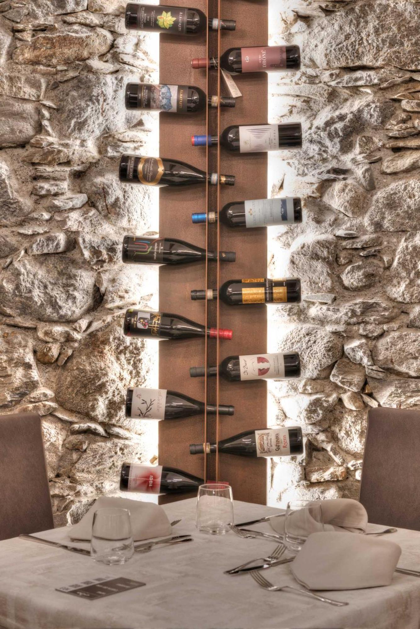 Wine Hotel Ristorante San Carlo - Boutique Hotel & Spa Chiuro Esterno foto