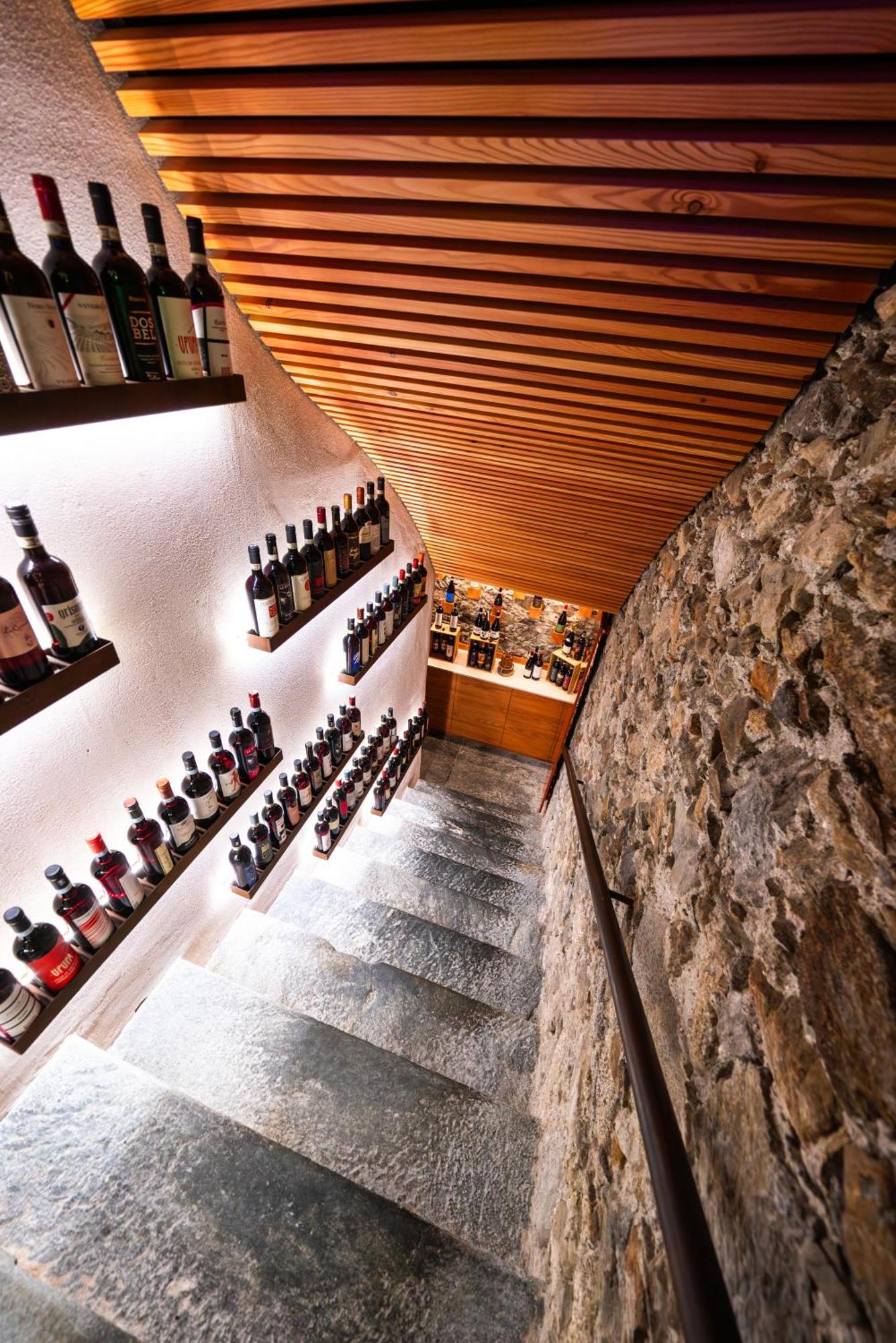 Wine Hotel Ristorante San Carlo - Boutique Hotel & Spa Chiuro Esterno foto