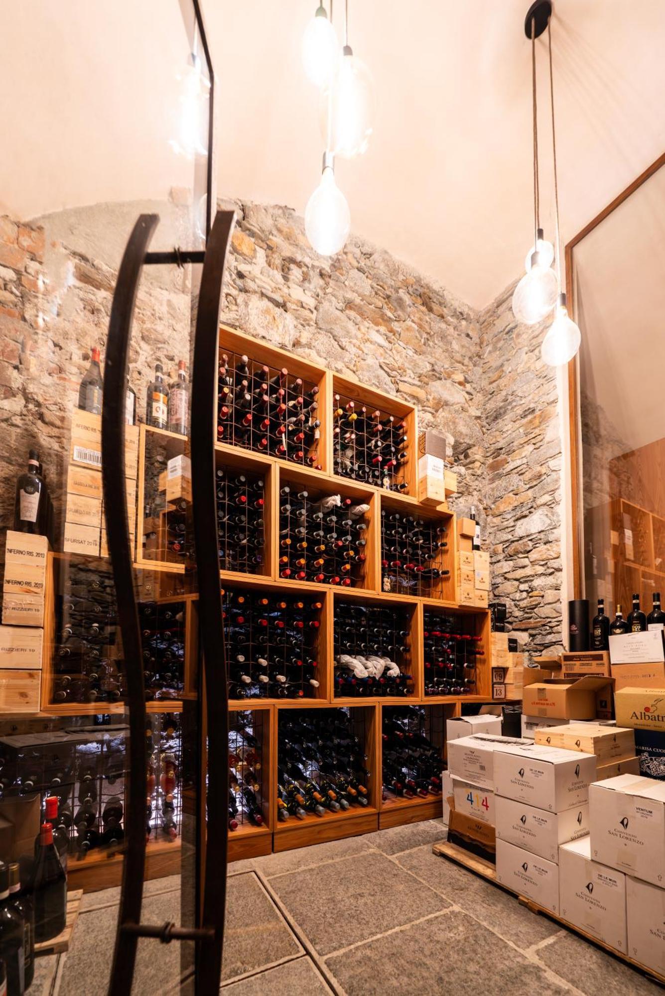 Wine Hotel Ristorante San Carlo - Boutique Hotel & Spa Chiuro Esterno foto
